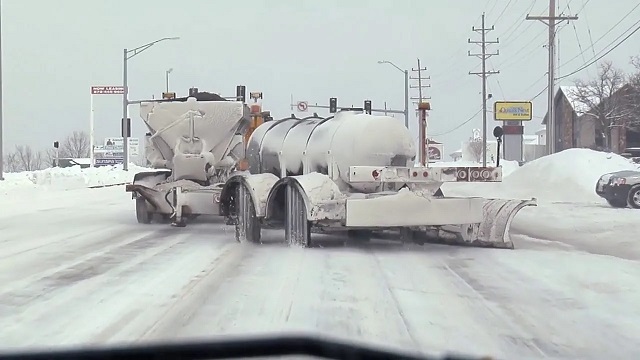 Крутой чистильщик снега