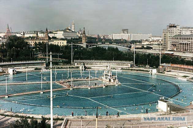 Снос торговых зданий в Москве