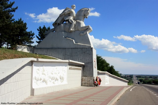 Легендарная Кущевская атака: Кубанские казаки против СС