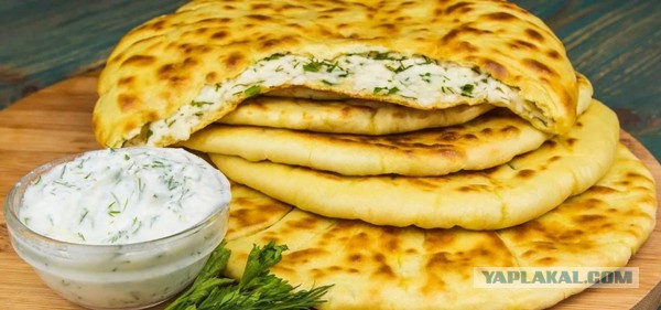 Лепешка, с грибами и сыром.