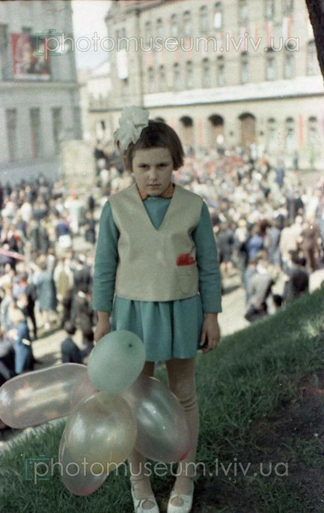 Первомай ранешних времён. Небольшая подборка фотокарточек
