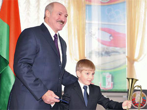 Дудел в трубу.