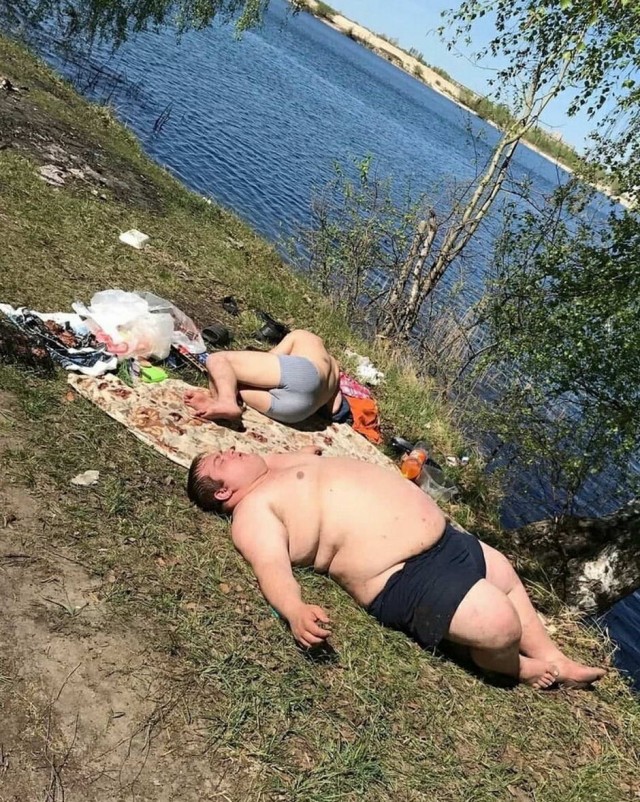 Отдых у пруда, 1998 год, Россия