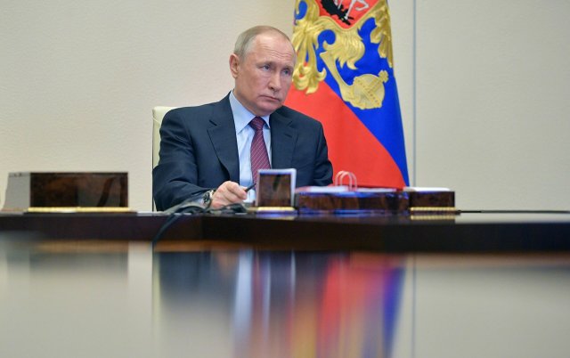Путин обсудил с правительством введение нерабочих дней: с 30 октября по 7 ноября объявлены выходными днями