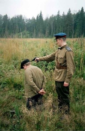 Сдирайте с пустой бутылки акцизную марку!