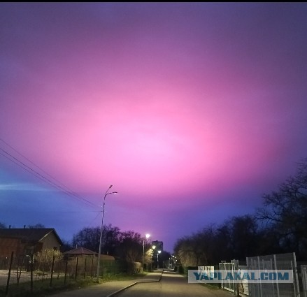 Ночью над Россией наблюдали яркое северное сияние после магнитных бурь.