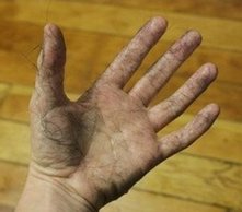 Мужчина занял у супруги деньги на проститутку, но остался без денег, жены и интима