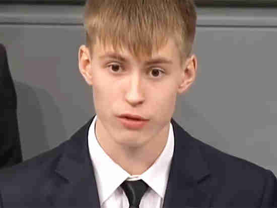 День Национального траура в Германии. Школьник из ЯНАО рассказал в бундестаге о «невинных солдатах вермахта»