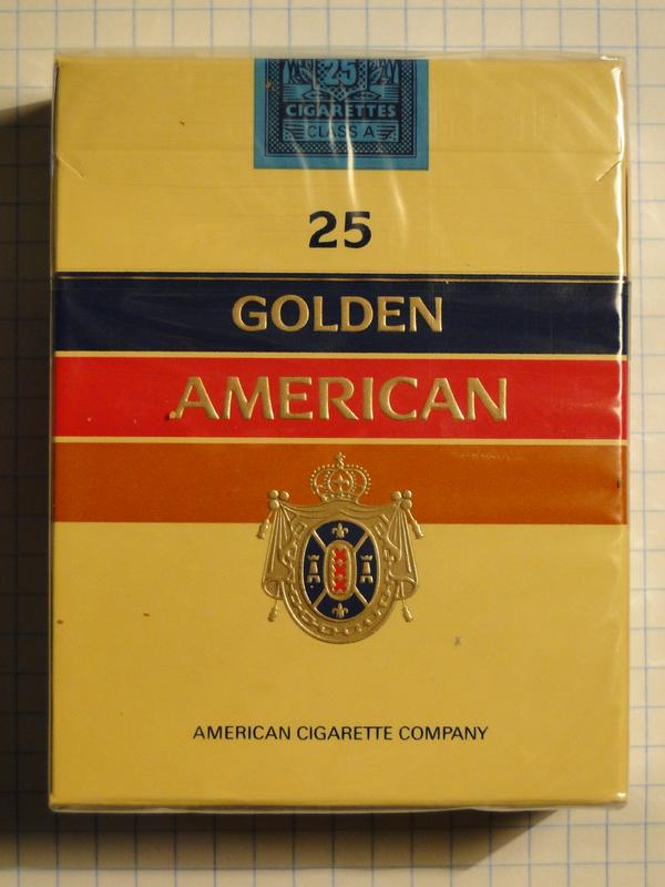 Сигареты кабинет. Сигареты Golden American 25. Голден Американ сигареты 90-х. Сигареты Американ Бленд. Сигареты из 90-х 25 штук в пачке.