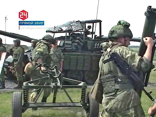 Новая система защиты от противотанковых ракет Т-72Б3 был продемонстрирован на полигоне Кадамовский в Ростовской области