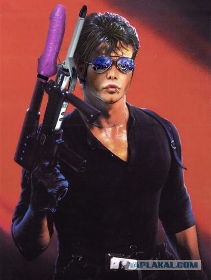 Тарантино нервно курит........