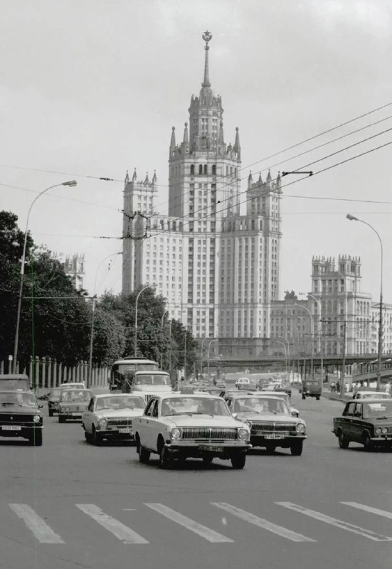 Москва и москвичи. Двадцатый век. 11.11.24