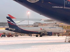 Самолет "Аэрофлота" высадил дебошира в Ташкенте