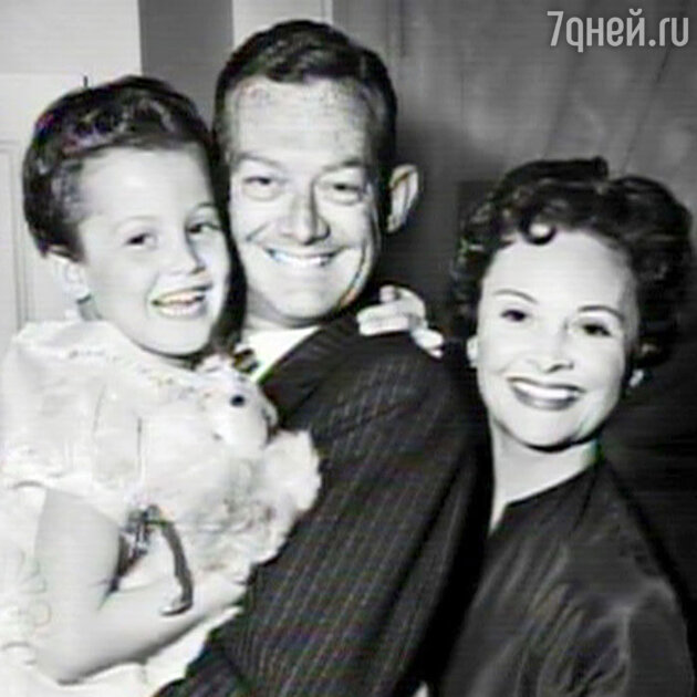 Сьюзан Александра Уивер, известная всему миру как Сигурни Уивер, отмечает сегодня свой день рождения