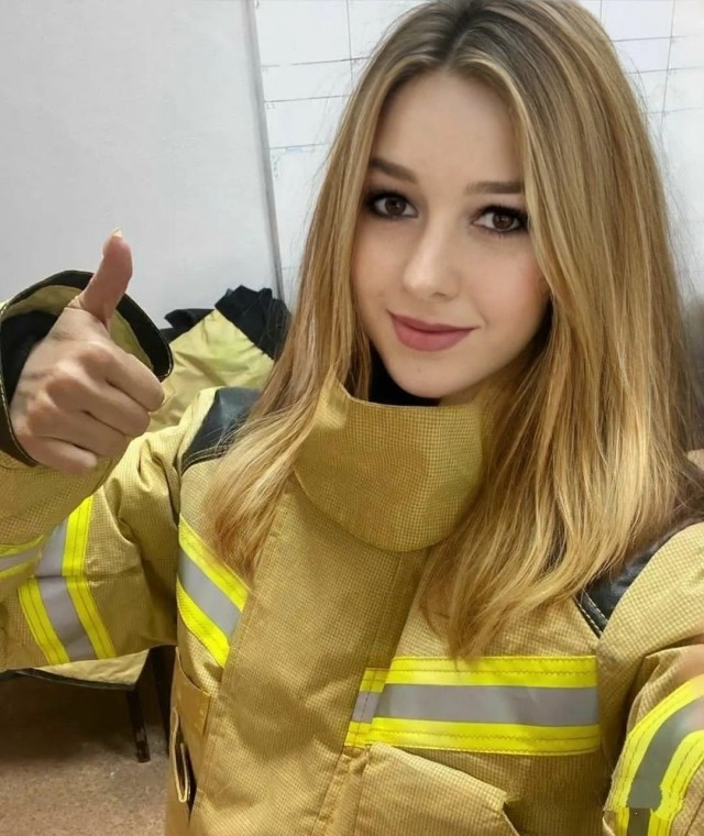 Девушки в униформе
