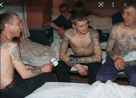 Правозащитники из Гулагу.нет опубликовали новые видео с пытками заключенных в саратовской ОТБ-1