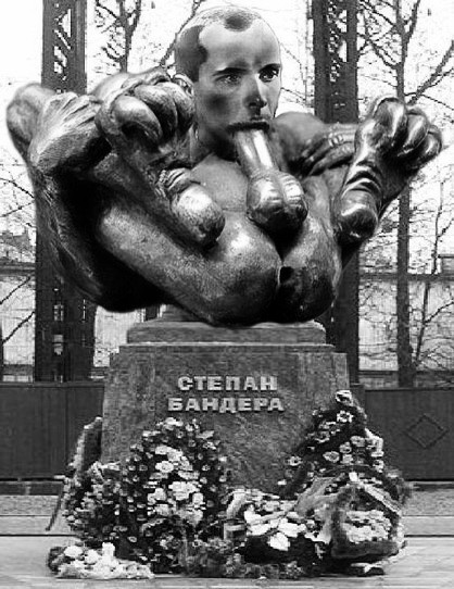 Во Львове уничтожили музей украинского националиста Шухевича