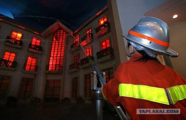 Kidzania - город детства. Токио (12 фото)