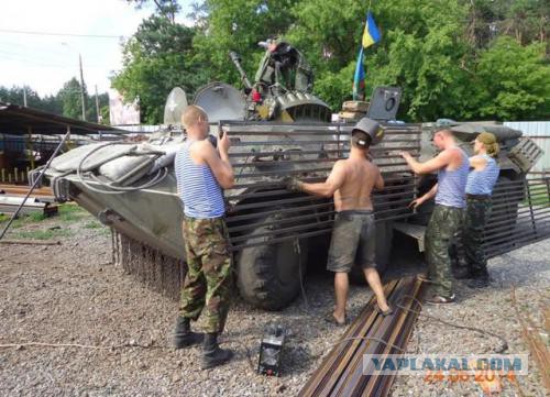 Памятник "небесной сотне" в селе Бакша