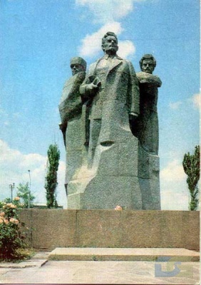 Какие прозвища дают памятникам в России