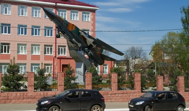 20 самых интересных авиапамятников