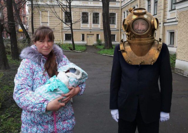 Губернатор Санкт-Петербурга Александр Беглов сегодня лично проинспектировал деятельность родильных отделений