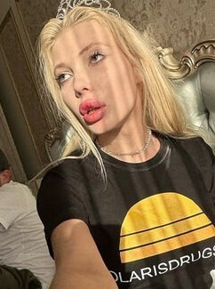 Юлия Максимовская выпала с 8 этажа