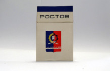 Подоконник на заброшенном заводе.
