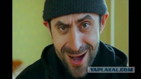 - Братишь, поставь что-нибудь нормальное!