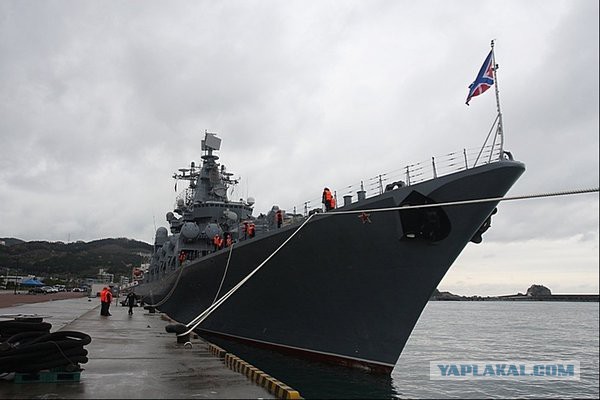 Ракетный крейсер «Варяг» прибыл в южнокорейский порт Пусан