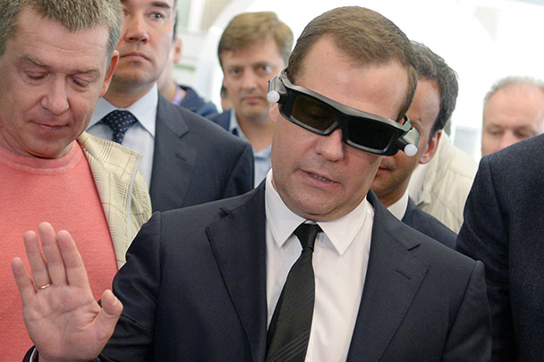 Премьер Медведев призвал россиян готовиться к поиску новой работы