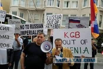 А нужна ли нам эта война? Мартиросян призывает нас вмешаться