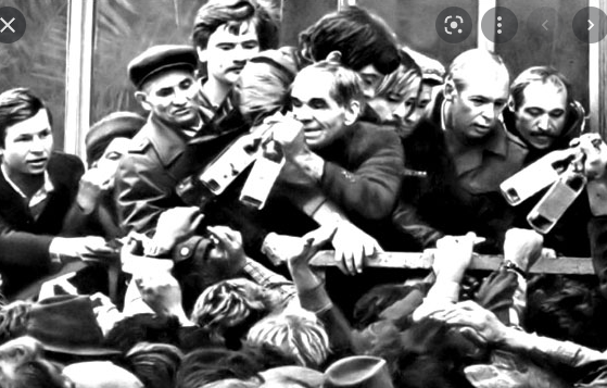 104 года Великой Октябрьской социалистической Революции