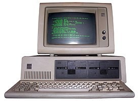 РАЭК спрогнозировала отъезд из РФ до 100 тысяч IT-специалистов в апреле