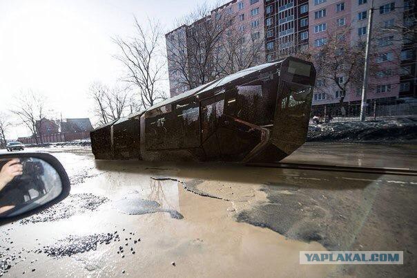 Новый трамвай на улицах города