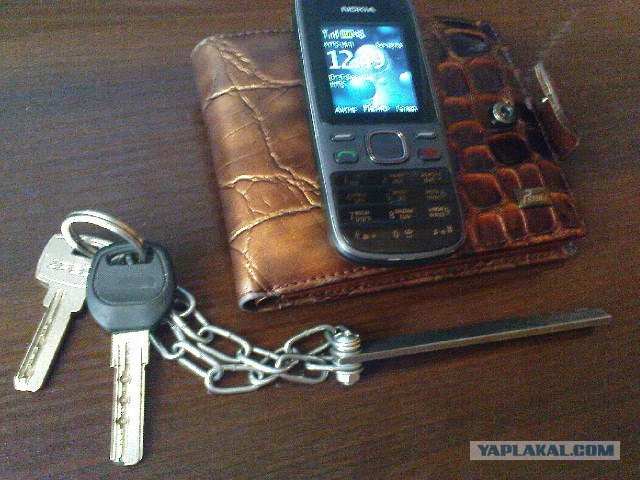 Кто что носит в карманах