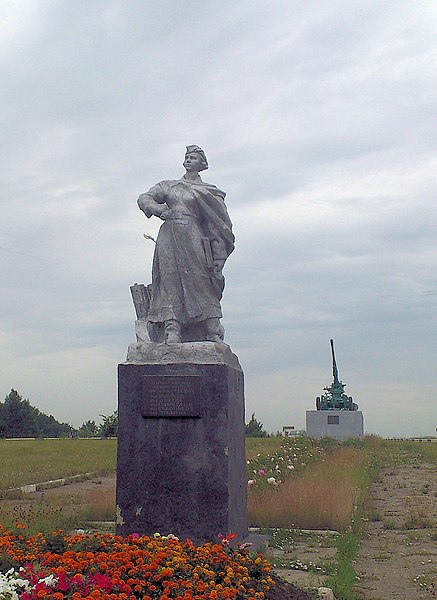 Заехали девушек помянули