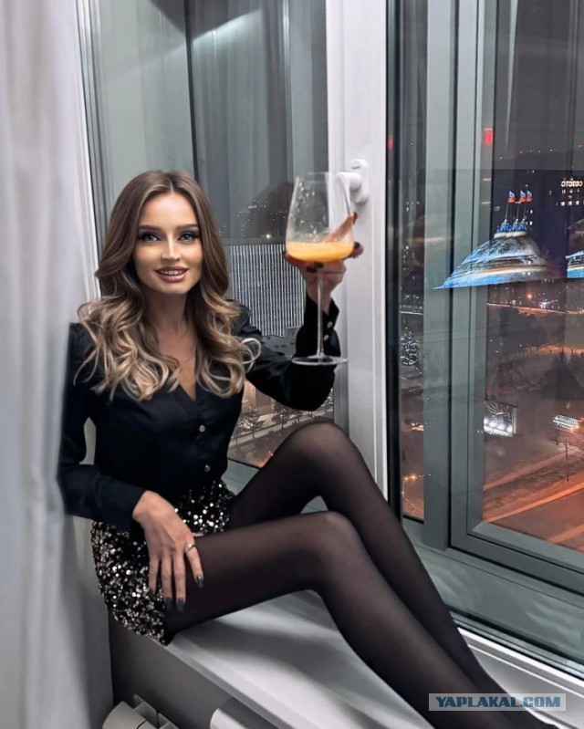 Мясо не ест, под куклу "косит"... «сибирская Барби» два года сидит на веганской диете и весит 41 килограмм