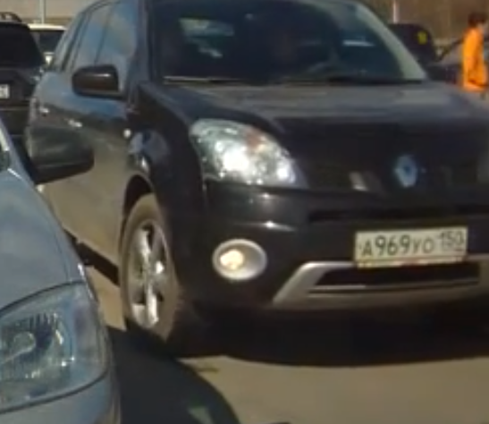 Она всего лишь хотела выйти из авто