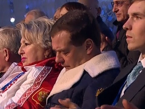 Медведеву продемонстрировали прибор для сна