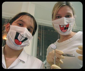 Позитивные стоматологи (4 фото)
