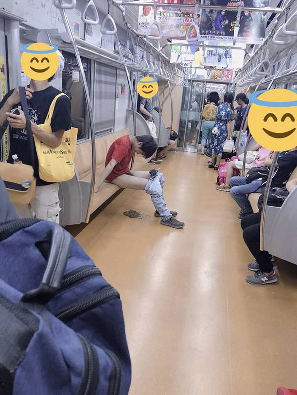 Метро в Токио в час пик