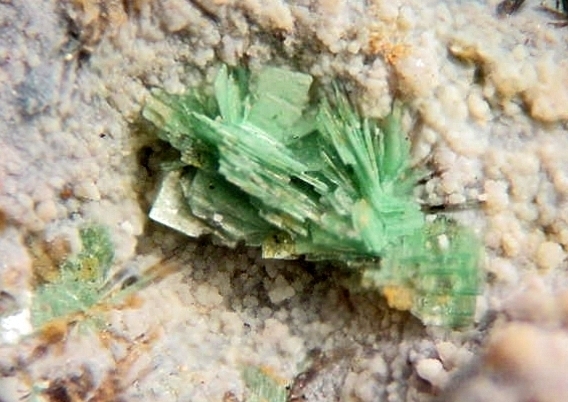 10 смертельно опасных камней и минералов.