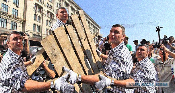 В.Кличко на субботнике