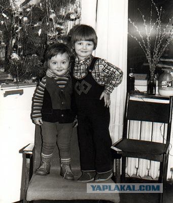 Знаменитости в детстве. Фото из домашних архивов