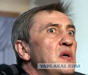Собянин запретил чистить машины от снега