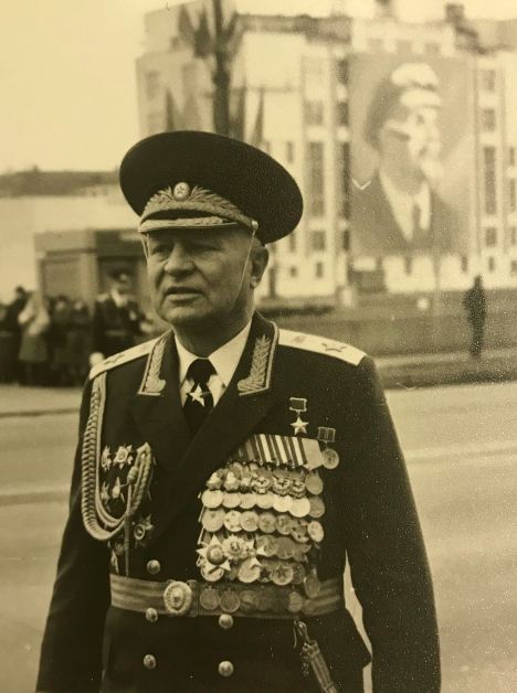 Полководцы Победы:  «При параде»