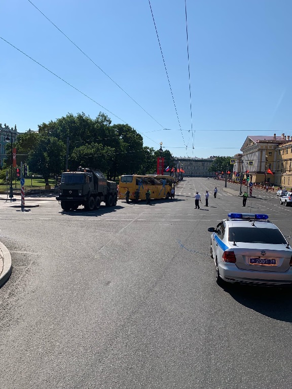 Техника уходит с Парада