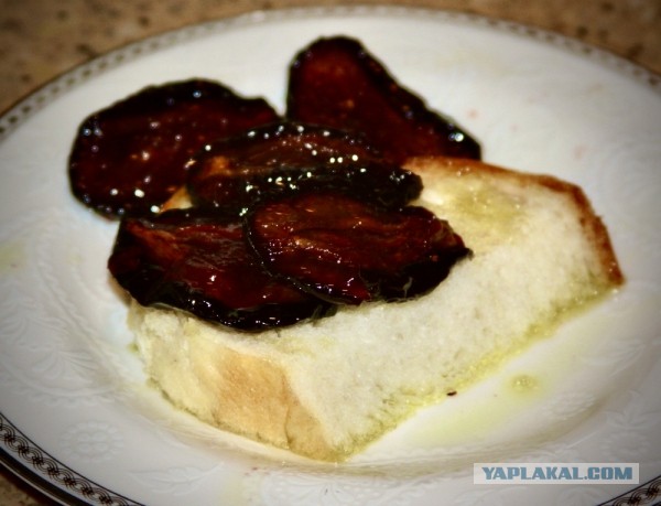 Слива вяленая в масле и с травами ...