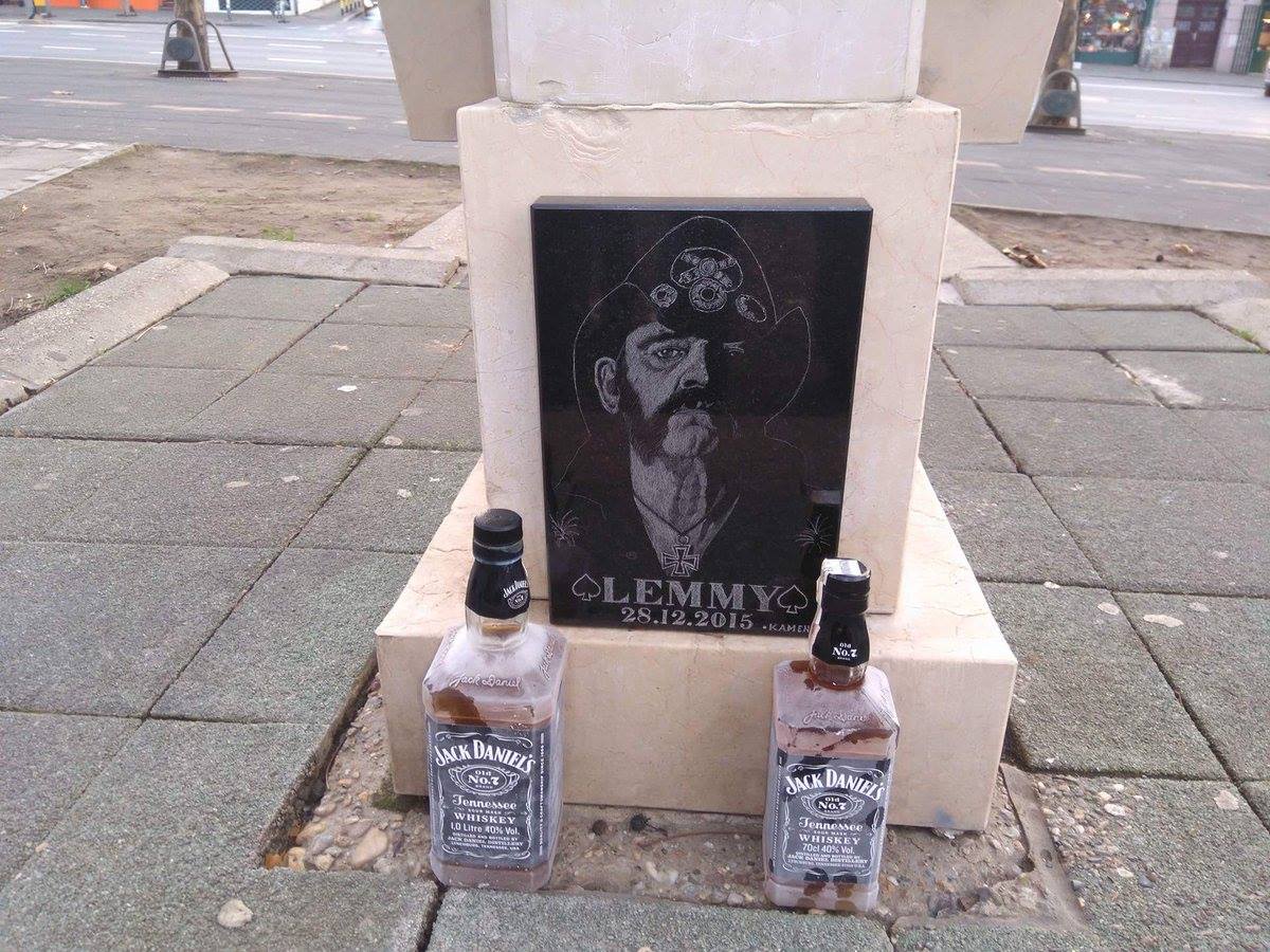 Lemmy Kilmister фото перед смертью